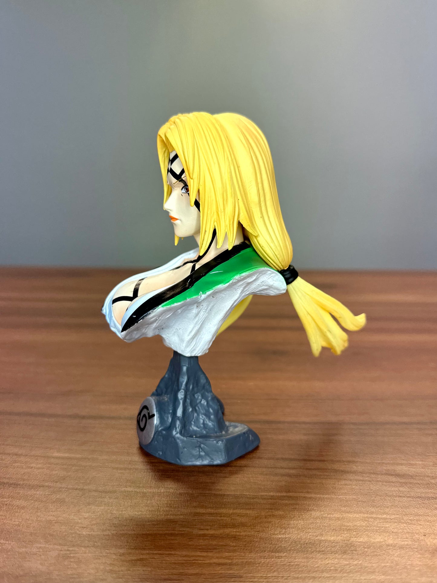 Lady Tsunade Bust Anime Figure