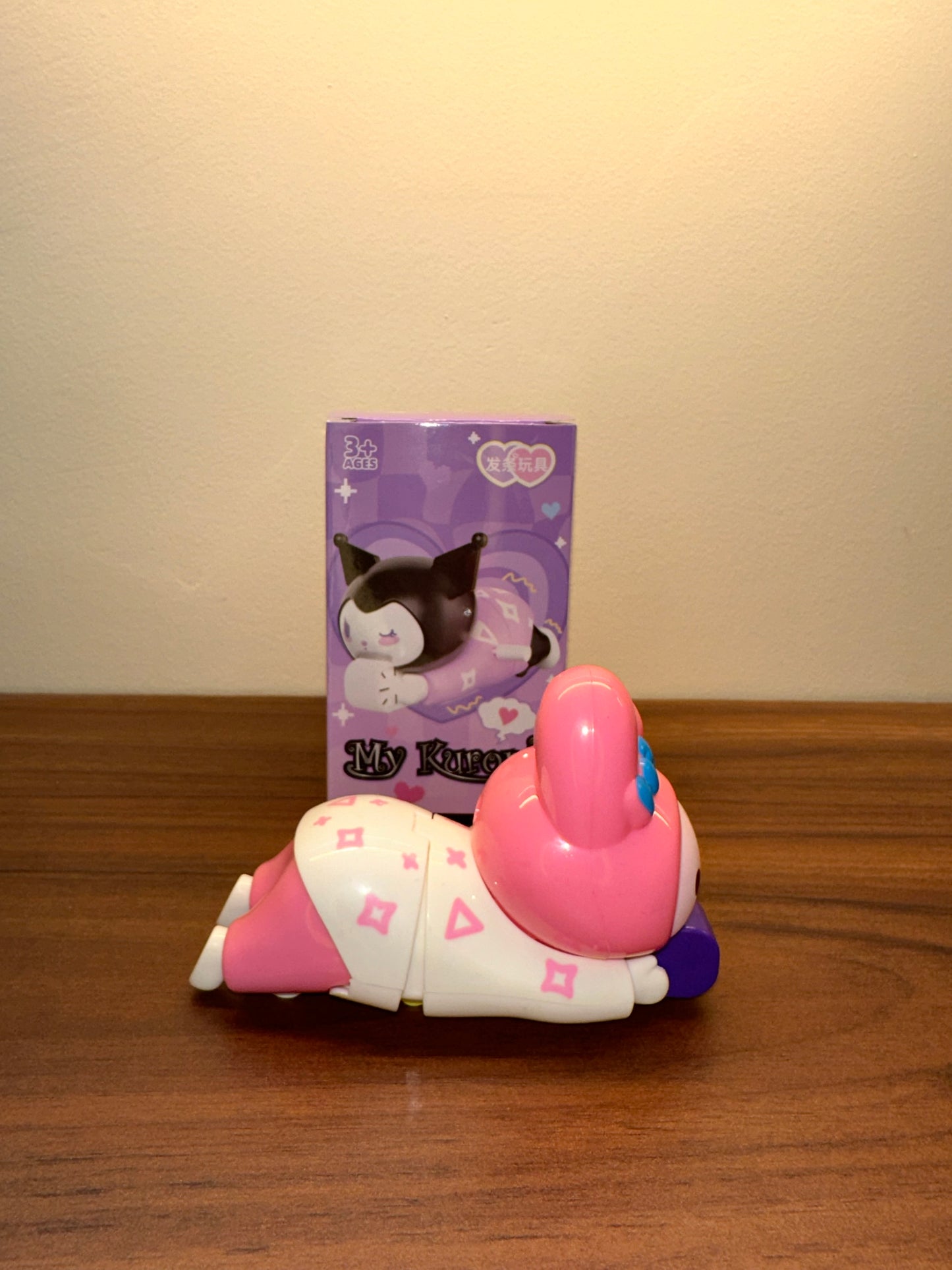 Kuromi moving figure ( White & Pink )