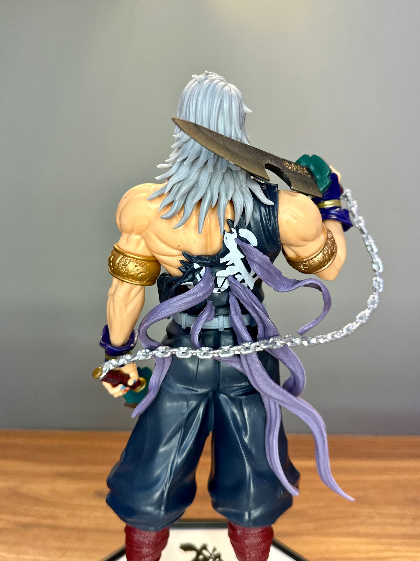 Tengen Uzui Action Figure